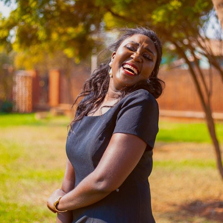 Ariya Kapoor, Client Relations Director, discussing corporate gifting strategy with business clients